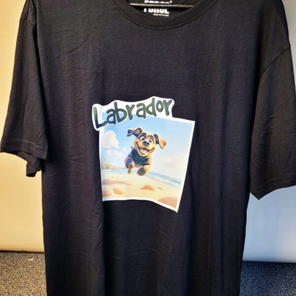 T-shirt med hundrasmotiv